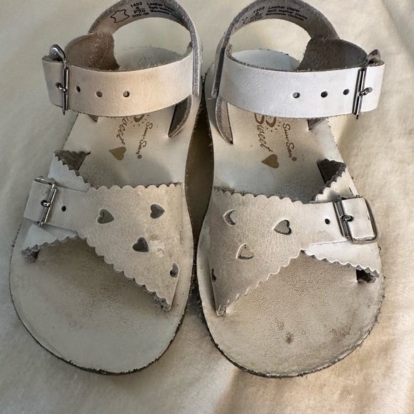 Sun San White Sweetheart Sandals - Picture 1 of 4